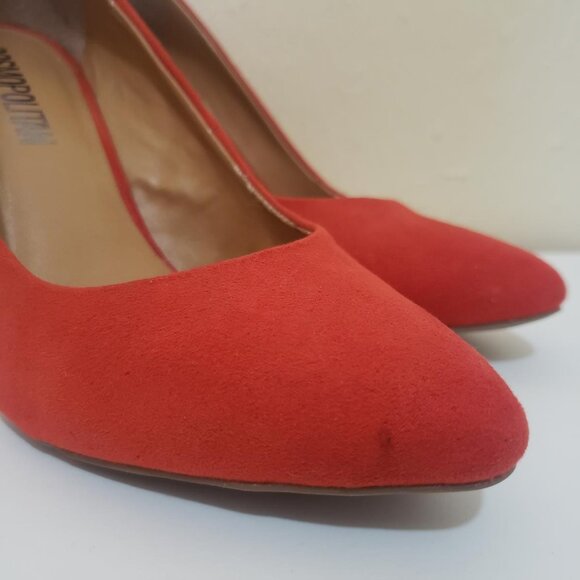 Red Suede Wedge Pumps Size 6M - Picture 4 of 6